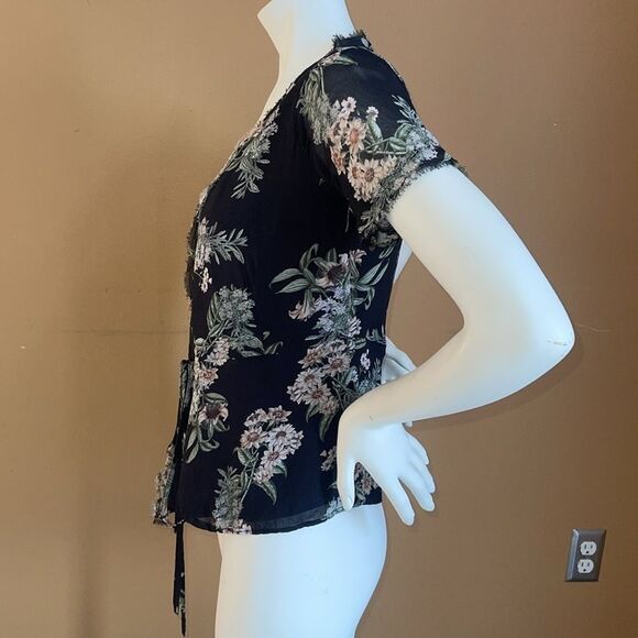 Lucky Brand Floral Wrap Top size XS - Picture 3 of 13